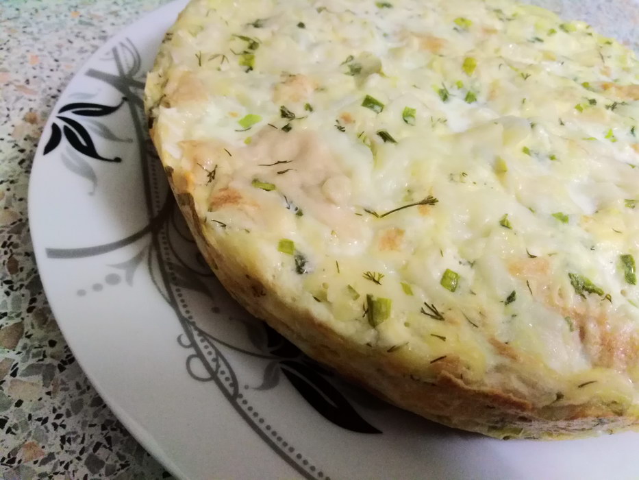 Быстрая закуска - пирог из рваного лаваша с сыром и зеленью