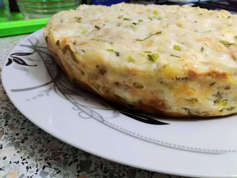 Быстрая закуска - пирог из рваного лаваша с сыром и зеленью