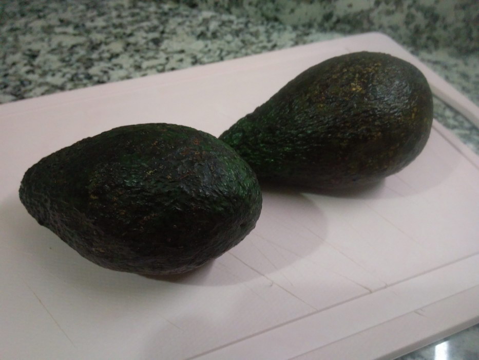 авокадо спелый