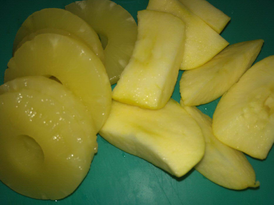 Идеальное праздничное блюдо: сочная утка с яблоками и ананасами - Кулинарный блог