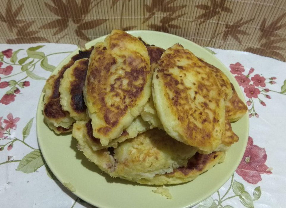 Зразы «От мамы» - практически пирожки с мясом, только тесто из картофеля