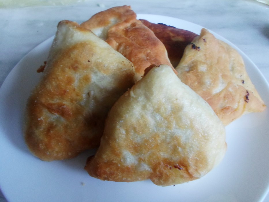 Татарские пирожки с картофелем, мясом и луком, рецепт с фото — rov-hyundai.ru