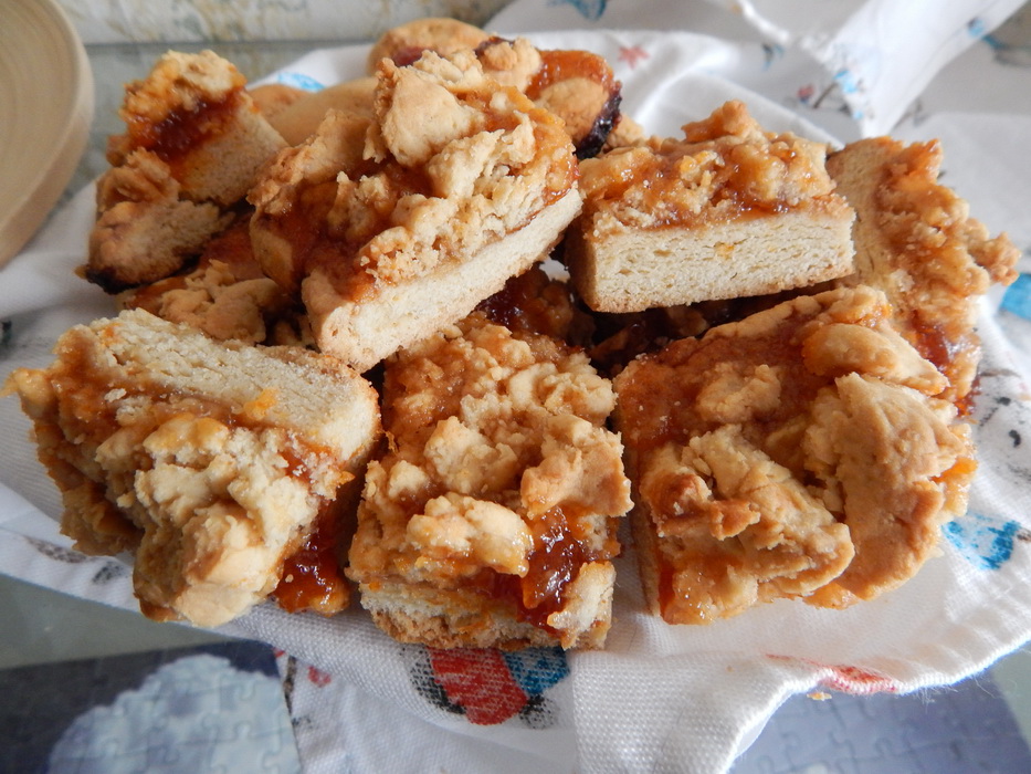 Песочное печенье с вареньем и крошкой рецепт с фото