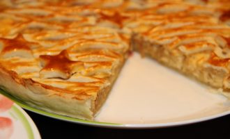Пирог с плавленым сыром и луком - начинка обалденная