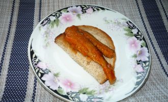 Как я готовлю «Кильку в томате» - как консервированную, и даже лучше: косточки мягкие, рыба нежная и не разваливается